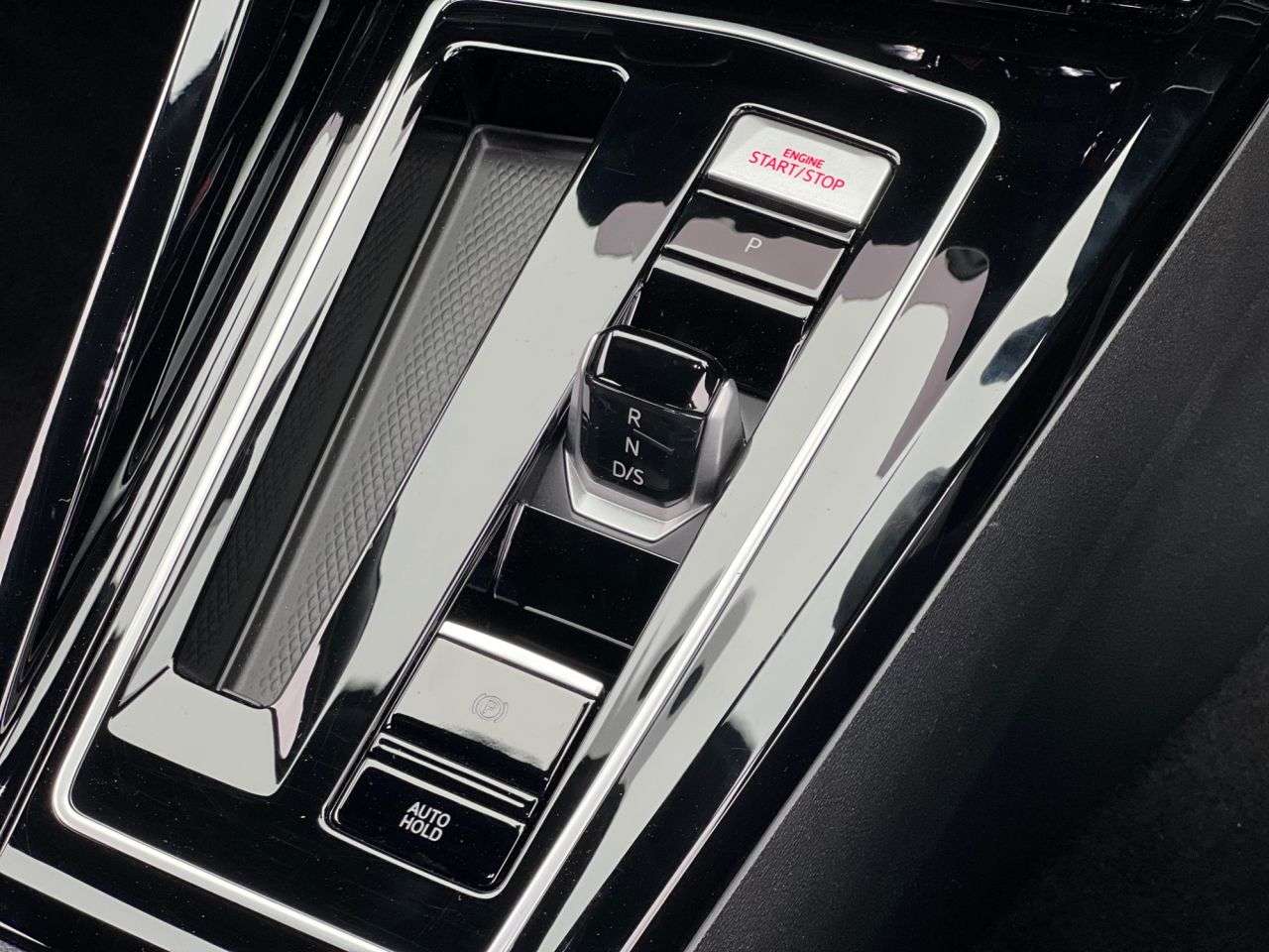 2025 VOLKSWAGEN GOLF 2025 VOLKSWAGEN GOLF