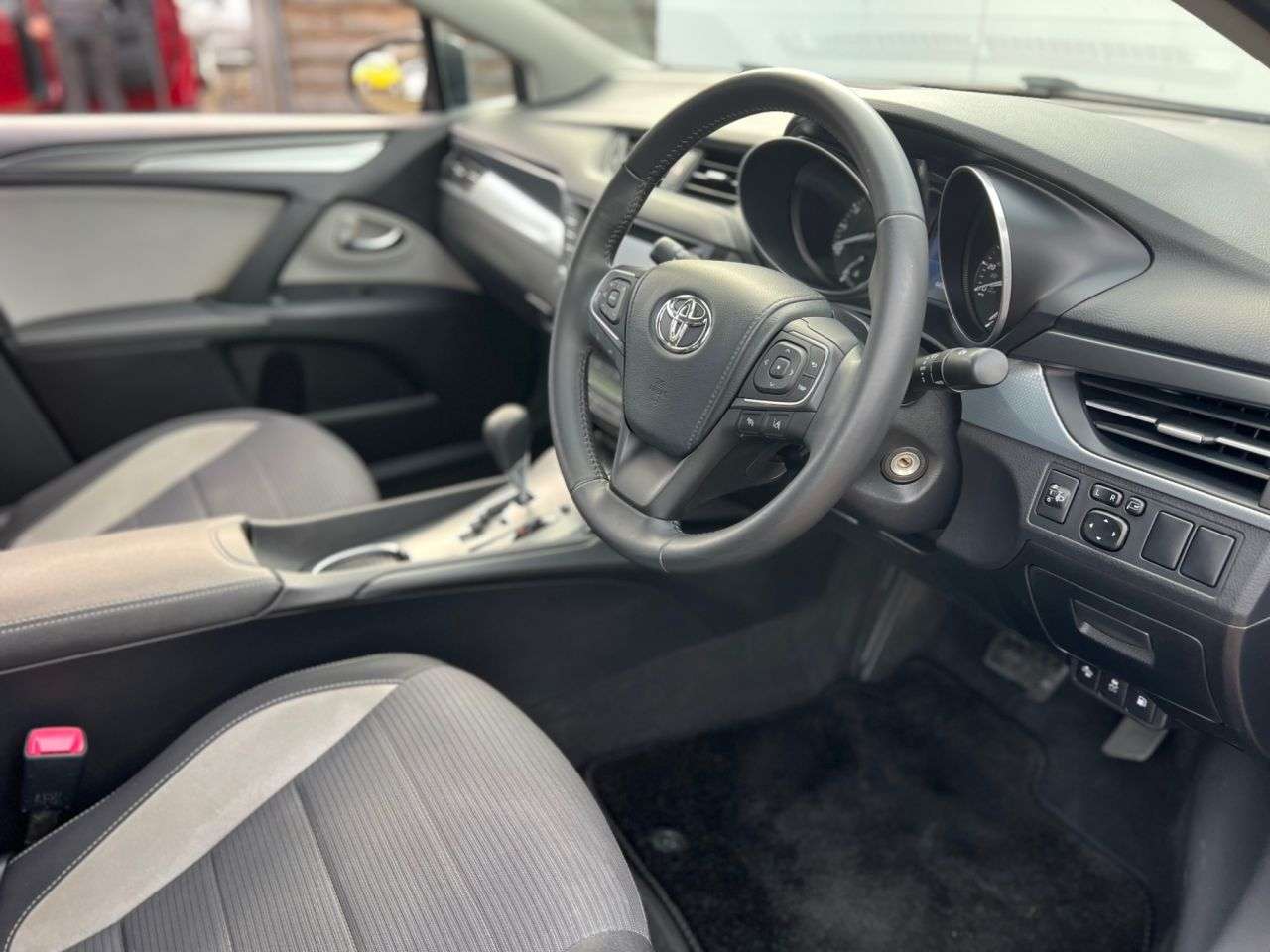 2017 TOYOTA AVENSIS 2017 TOYOTA AVENSIS