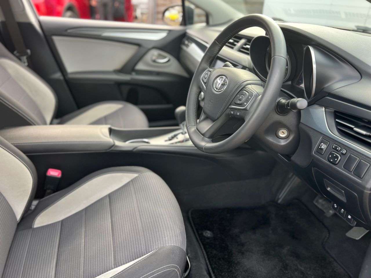 2017 TOYOTA AVENSIS 2017 TOYOTA AVENSIS