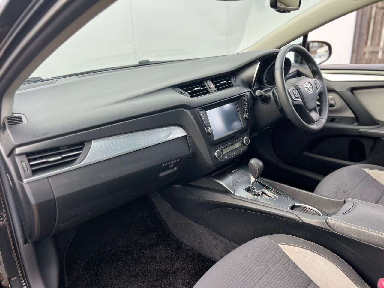 2017 TOYOTA AVENSIS 2017 TOYOTA AVENSIS