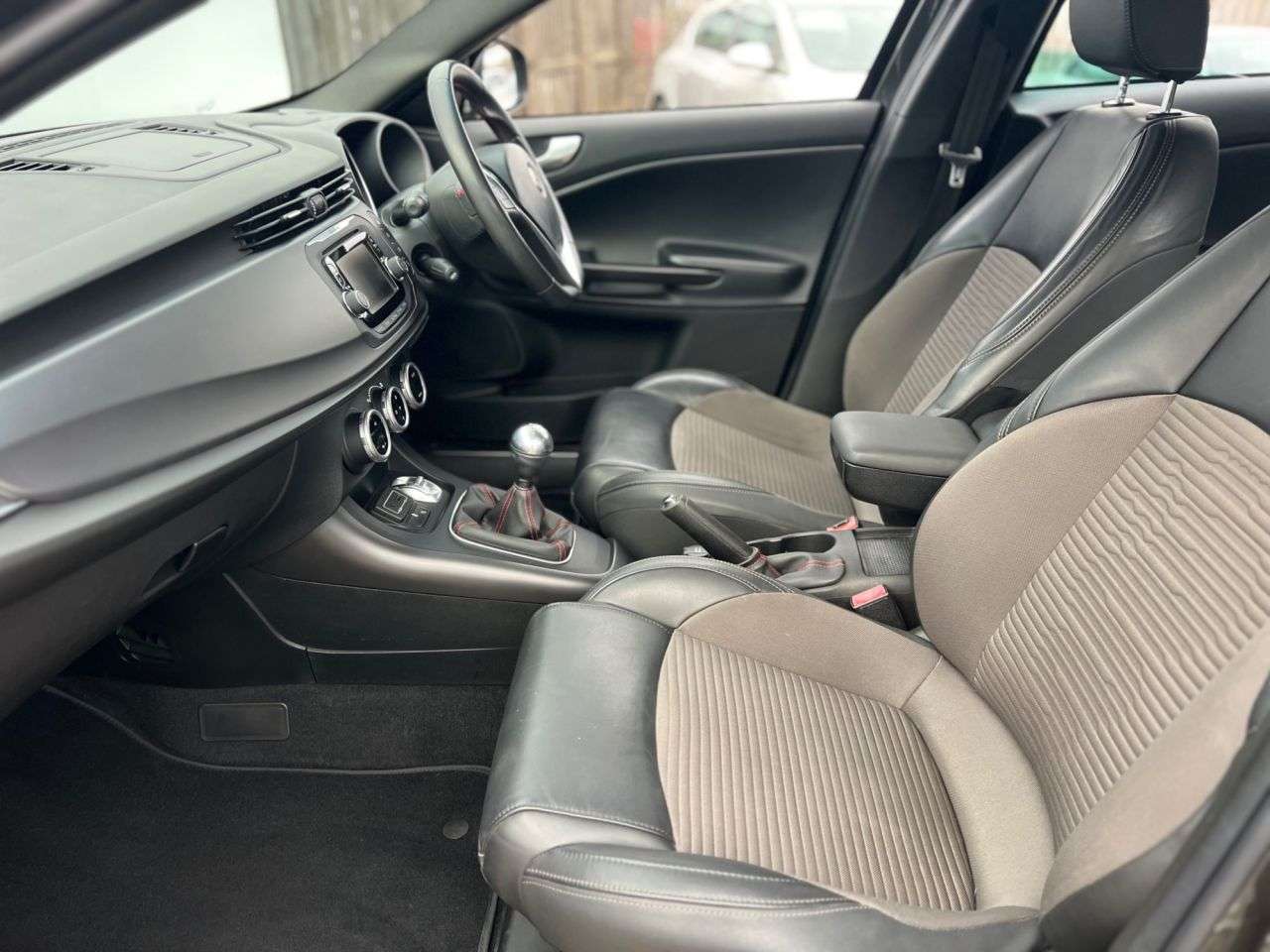 2015 ALFA ROMEO GIULIETTA 2015 ALFA ROMEO GIULIETTA