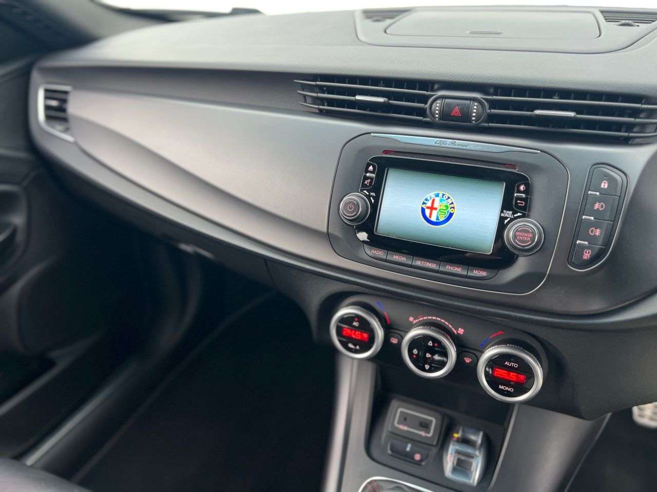 2015 ALFA ROMEO GIULIETTA 2015 ALFA ROMEO GIULIETTA