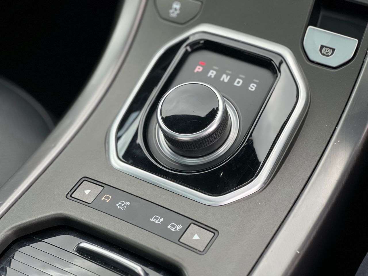 2018 LAND ROVER RANGE ROVER EVOQUE 2018 LAND ROVER RANGE ROVER EVOQUE