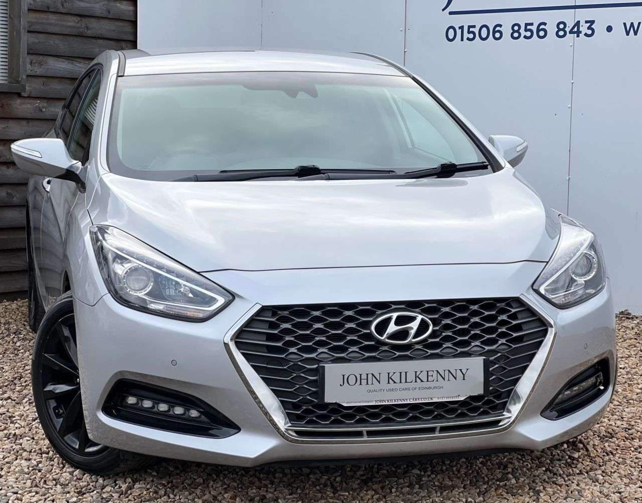 A 2019 HYUNDAI I40 1.6 CRDi SE Nav Saloon 4dr Diesel DCT Euro 6 (s/s) (136 ps) A 2019 HYUNDAI I40 1.6 CRDi SE Nav Saloon 4dr Diesel DCT Euro 6 (s/s) (136 ps)