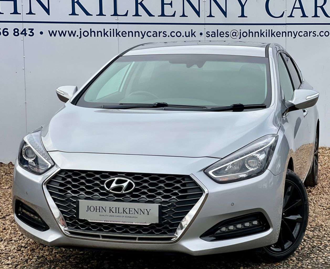 A 2019 HYUNDAI I40 1.6 CRDi SE Nav Saloon 4dr Diesel DCT Euro 6 (s/s) (136 ps) A 2019 HYUNDAI I40 1.6 CRDi SE Nav Saloon 4dr Diesel DCT Euro 6 (s/s) (136 ps)