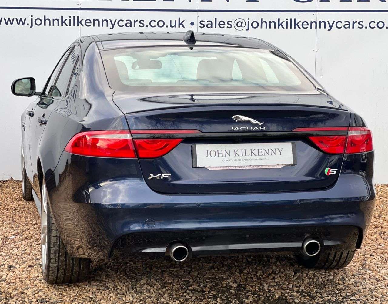 A 2016 JAGUAR XF 3.0d V6 S Saloon 4dr Diesel Auto Euro 6 (s/s) (300 ps) A 2016 JAGUAR XF 3.0d V6 S Saloon 4dr Diesel Auto Euro 6 (s/s) (300 ps)