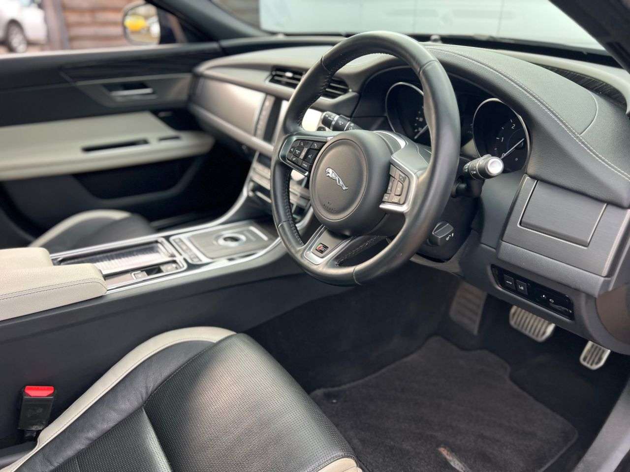 2016 JAGUAR XF 2016 JAGUAR XF