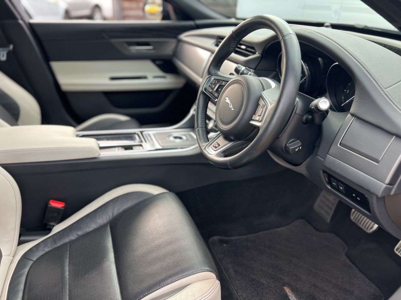 2016 JAGUAR XF 2016 JAGUAR XF