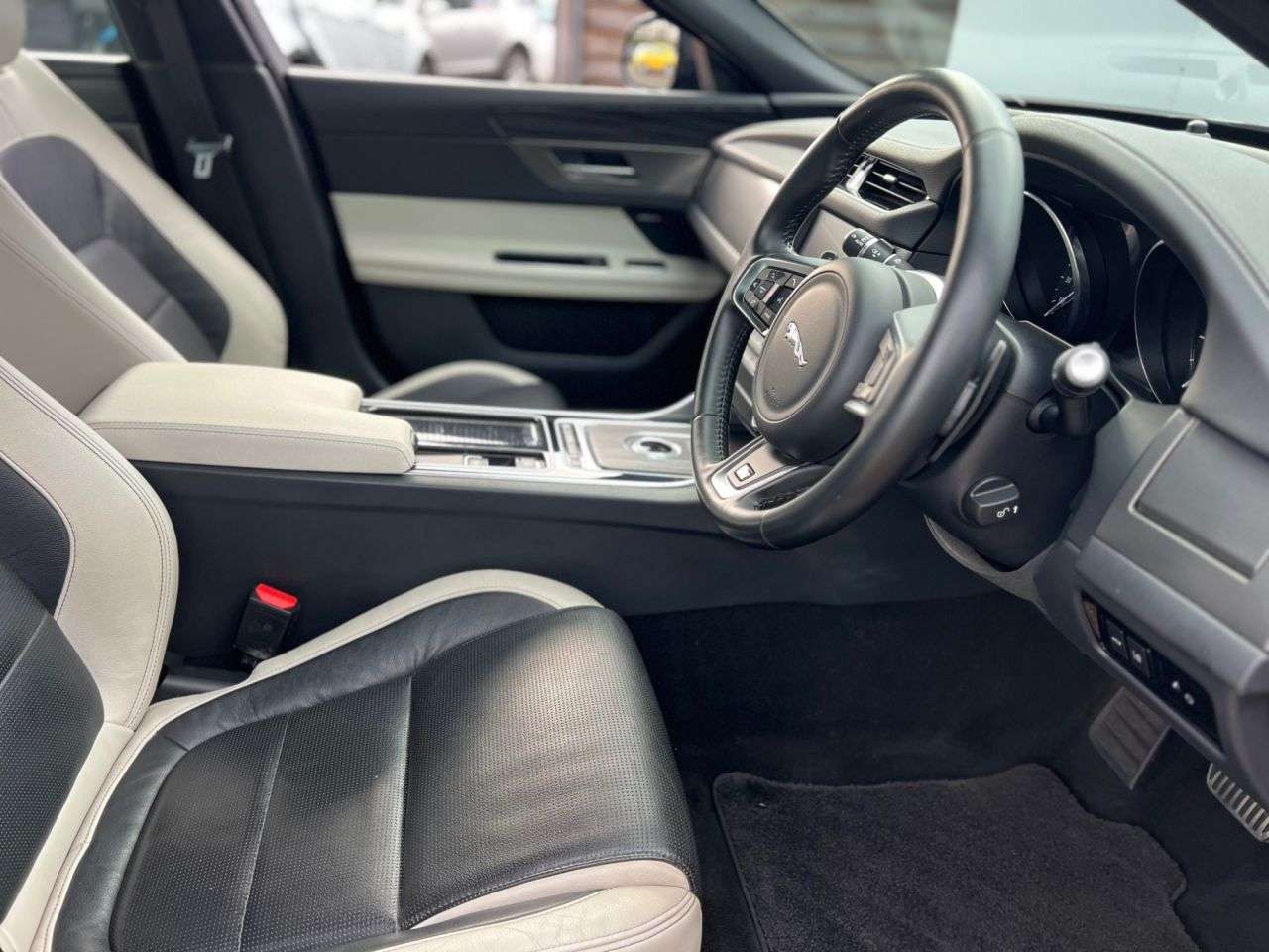 2016 JAGUAR XF 2016 JAGUAR XF