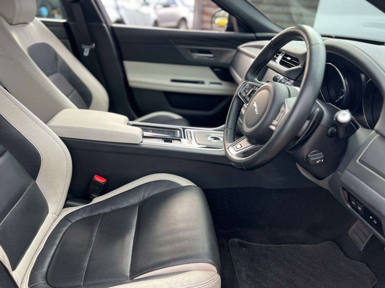 2016 JAGUAR XF 2016 JAGUAR XF