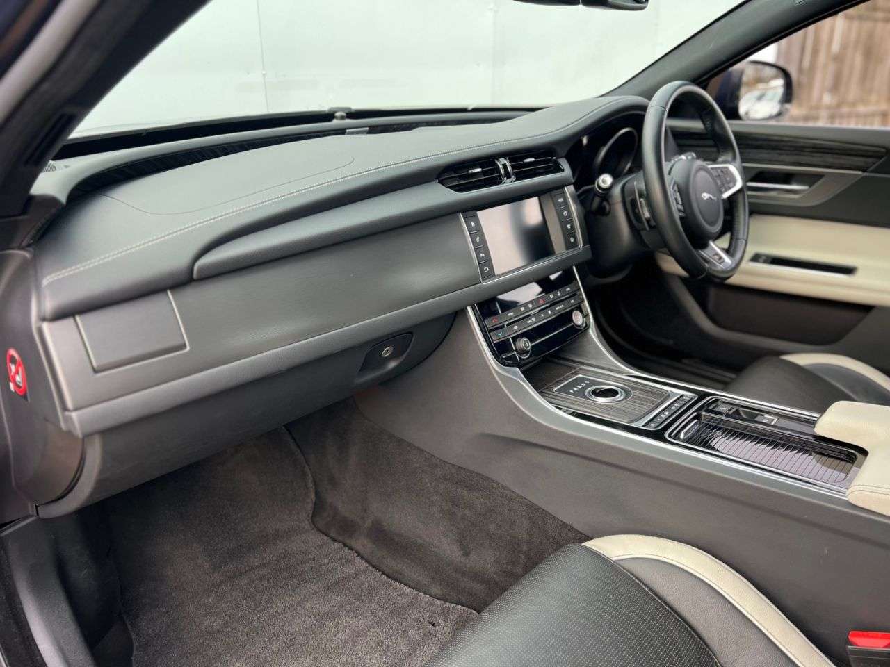 2016 JAGUAR XF 2016 JAGUAR XF