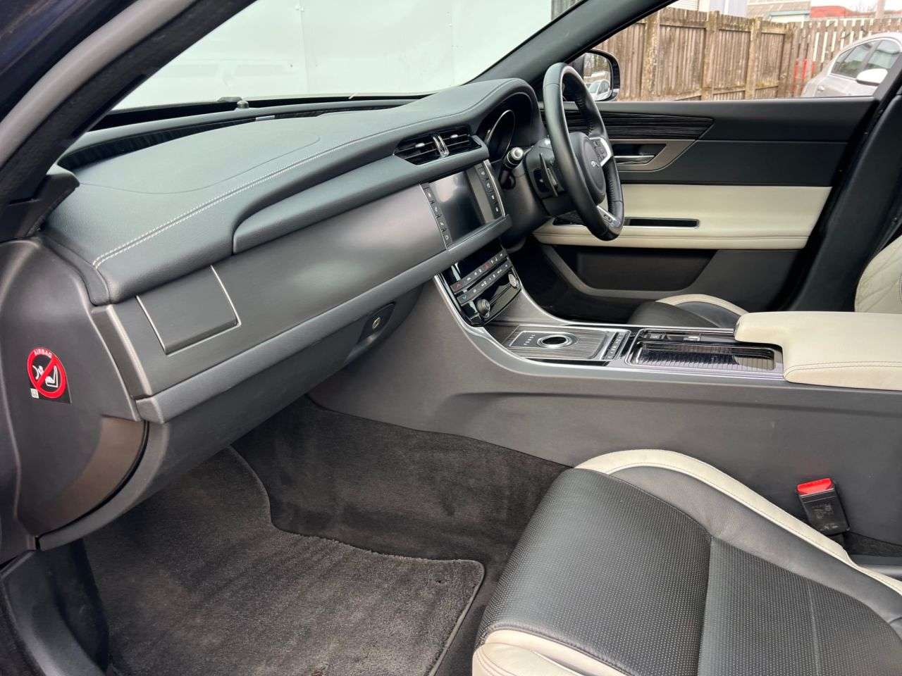 2016 JAGUAR XF 2016 JAGUAR XF