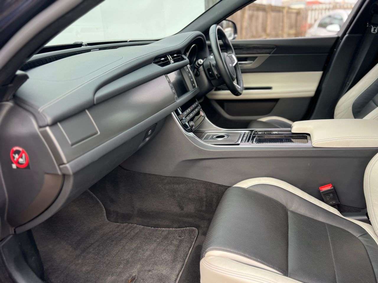 2016 JAGUAR XF 2016 JAGUAR XF