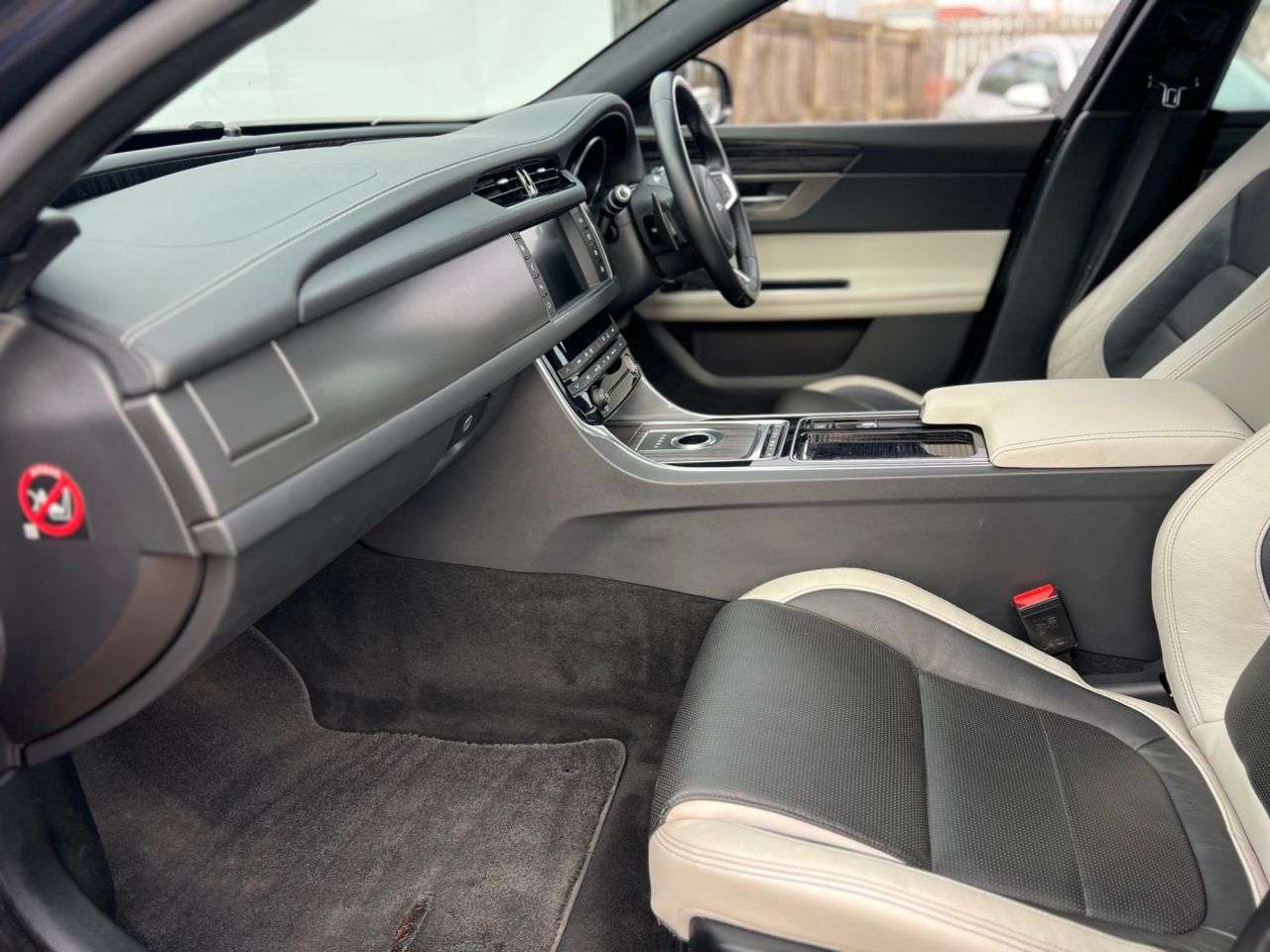 2016 JAGUAR XF 2016 JAGUAR XF