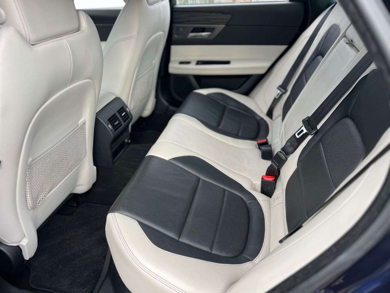 2016 JAGUAR XF 2016 JAGUAR XF