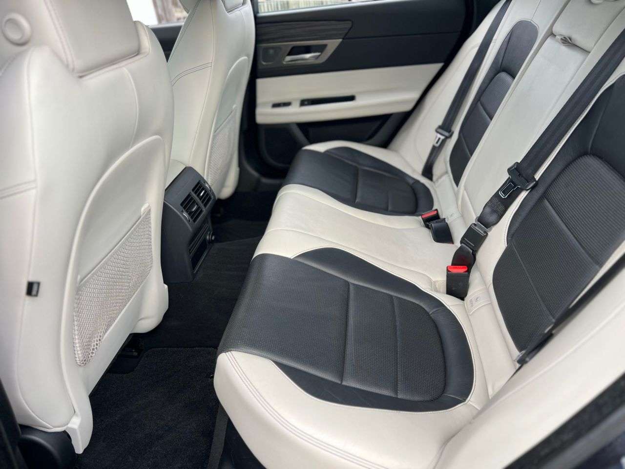 2016 JAGUAR XF 2016 JAGUAR XF