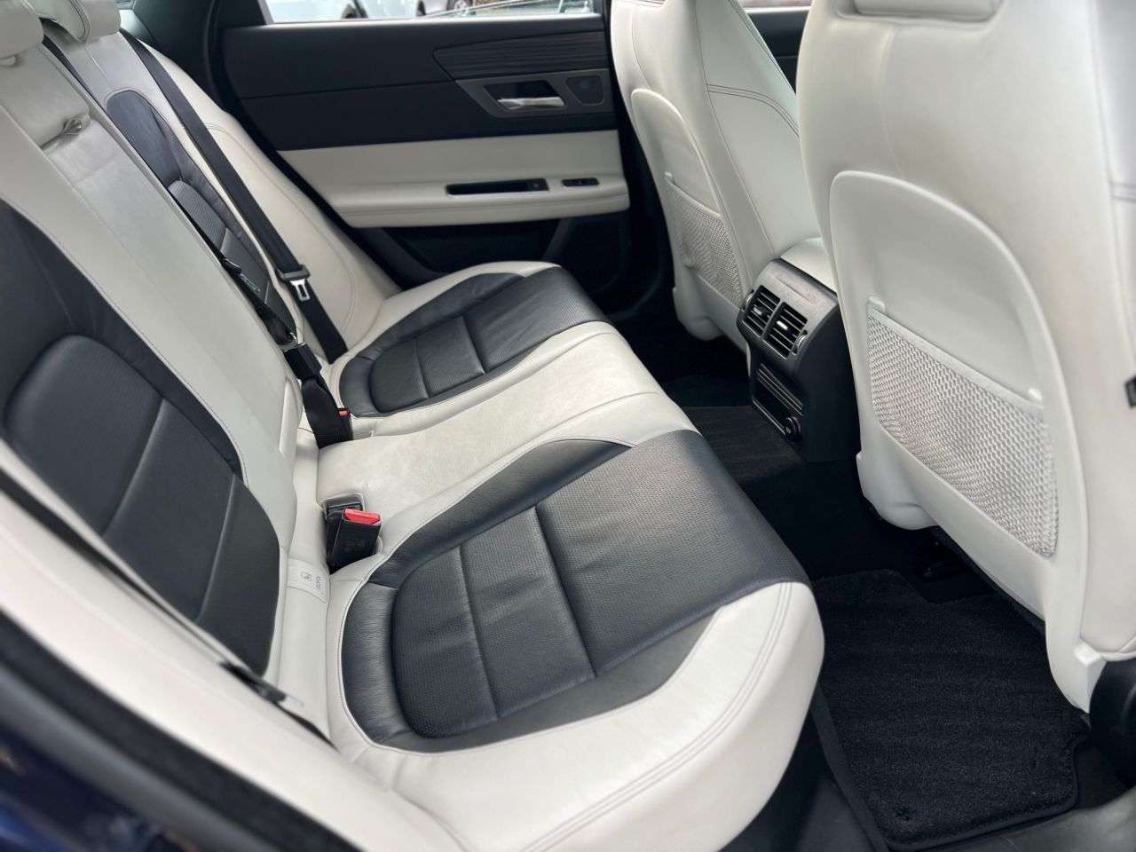 2016 JAGUAR XF 2016 JAGUAR XF