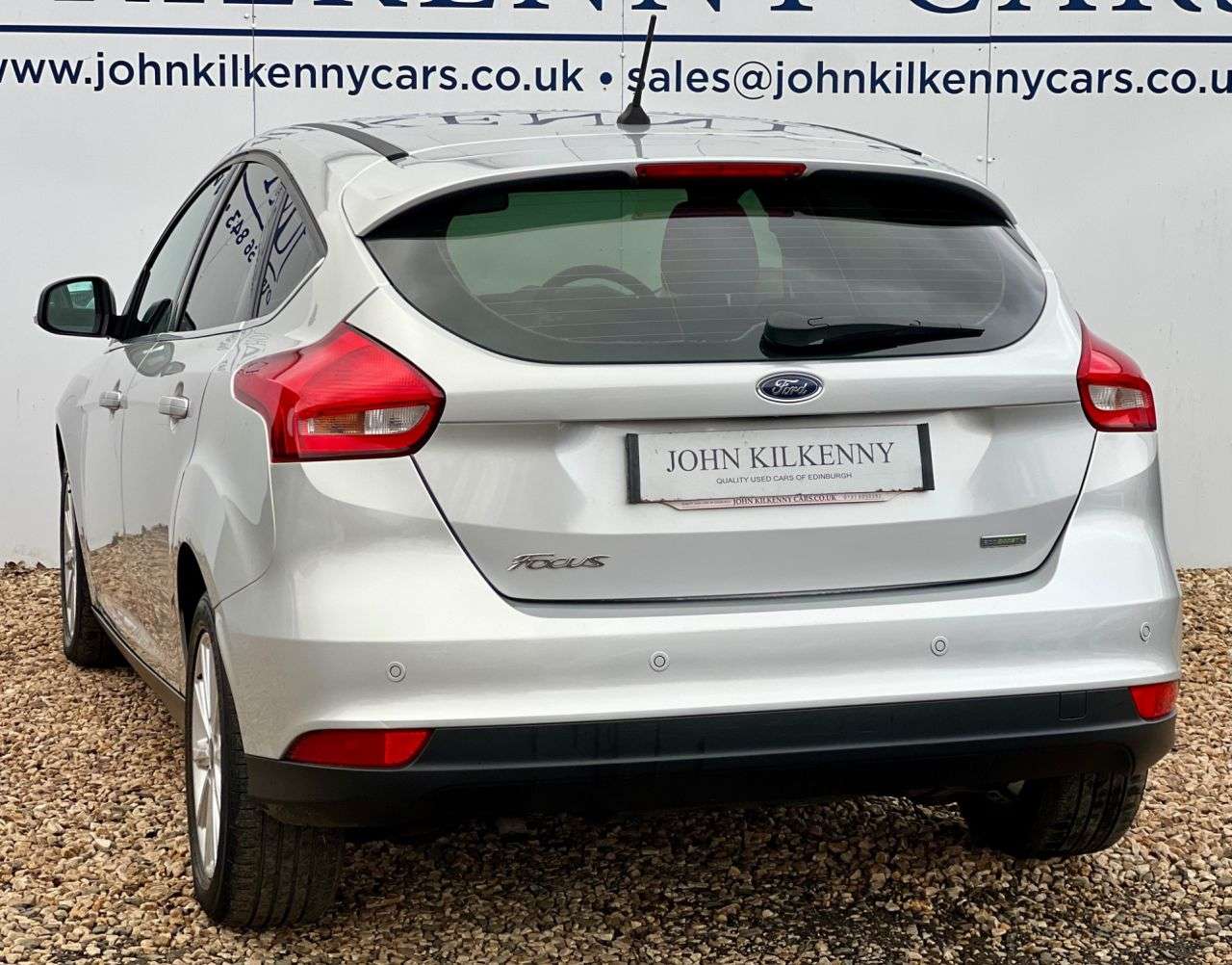 A 2018 FORD FOCUS 1.0T EcoBoost Titanium Hatchback 5dr Petrol Manual Euro 6 (s/s) (125 ps) A 2018 FORD FOCUS 1.0T EcoBoost Titanium Hatchback 5dr Petrol Manual Euro 6 (s/s) (125 ps)