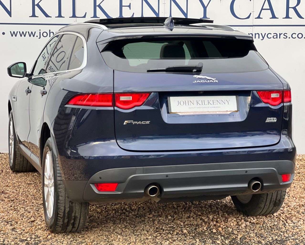 A 2018 JAGUAR F-PACE 2.0 P250i Portfolio SUV 5dr Petrol Auto AWD Euro 6 (s/s) (250 ps) A 2018 JAGUAR F-PACE 2.0 P250i Portfolio SUV 5dr Petrol Auto AWD Euro 6 (s/s) (250 ps)