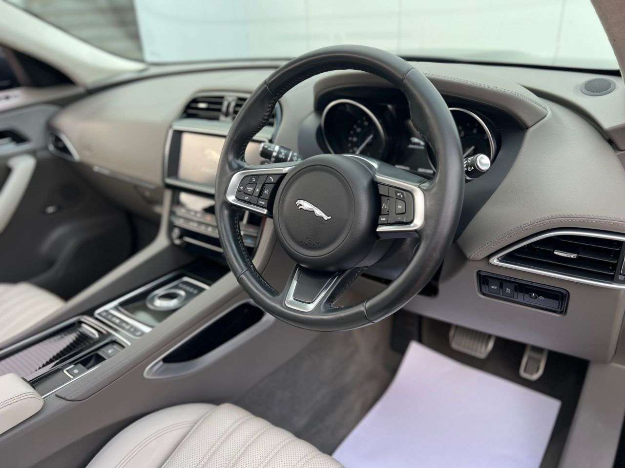 2018 JAGUAR F-PACE 2018 JAGUAR F-PACE