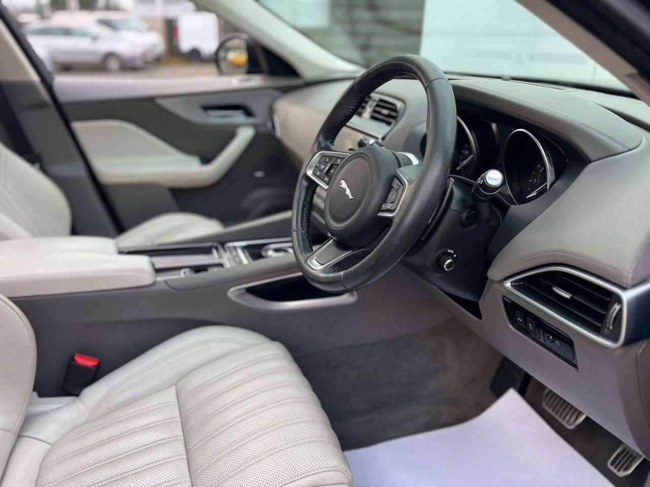 2018 JAGUAR F-PACE 2018 JAGUAR F-PACE