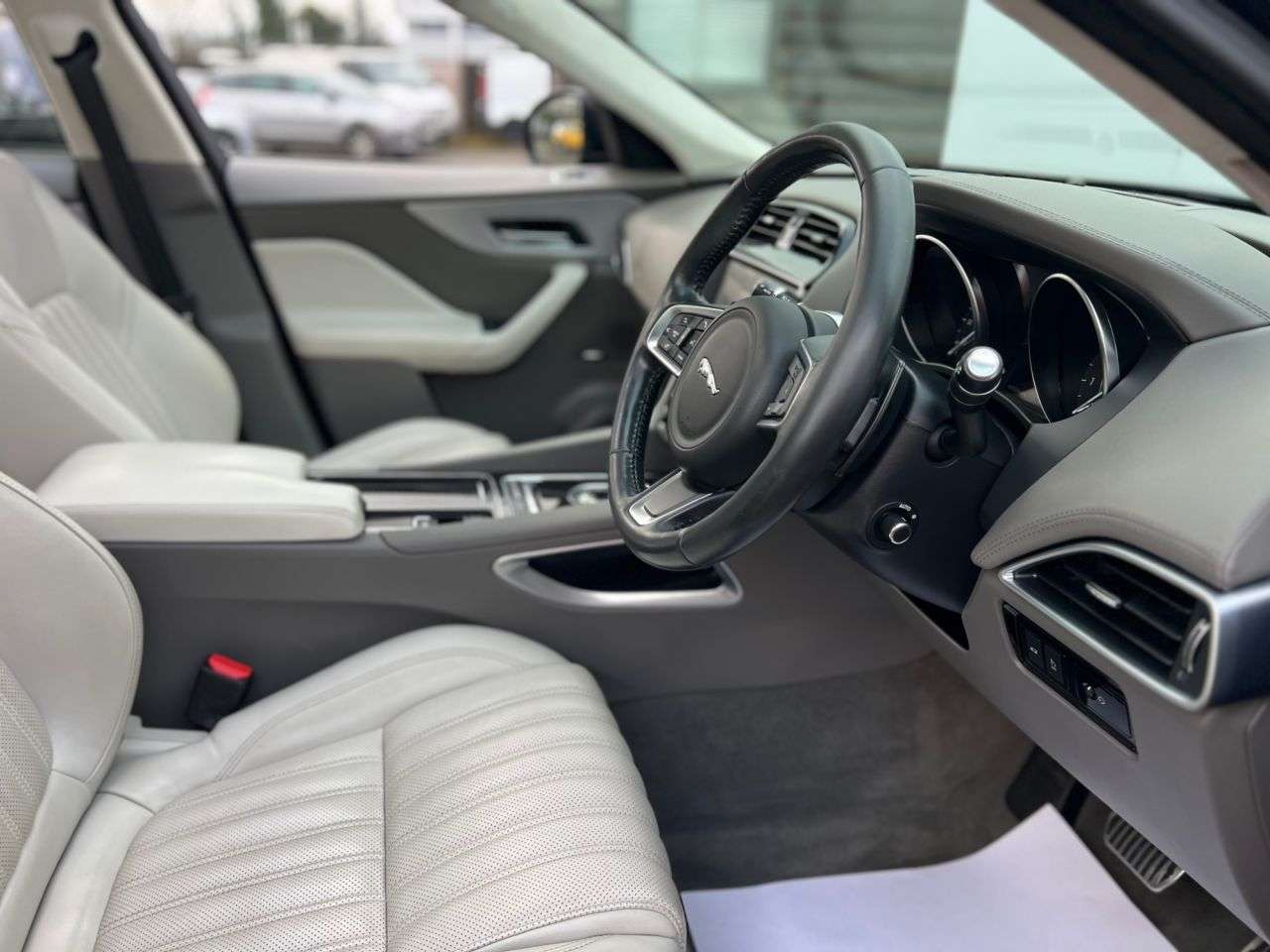 2018 JAGUAR F-PACE 2018 JAGUAR F-PACE