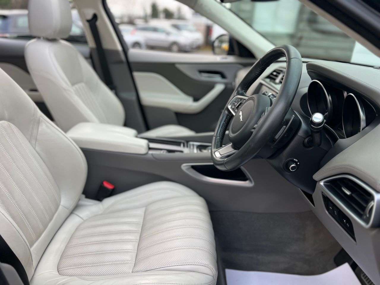 2018 JAGUAR F-PACE 2018 JAGUAR F-PACE