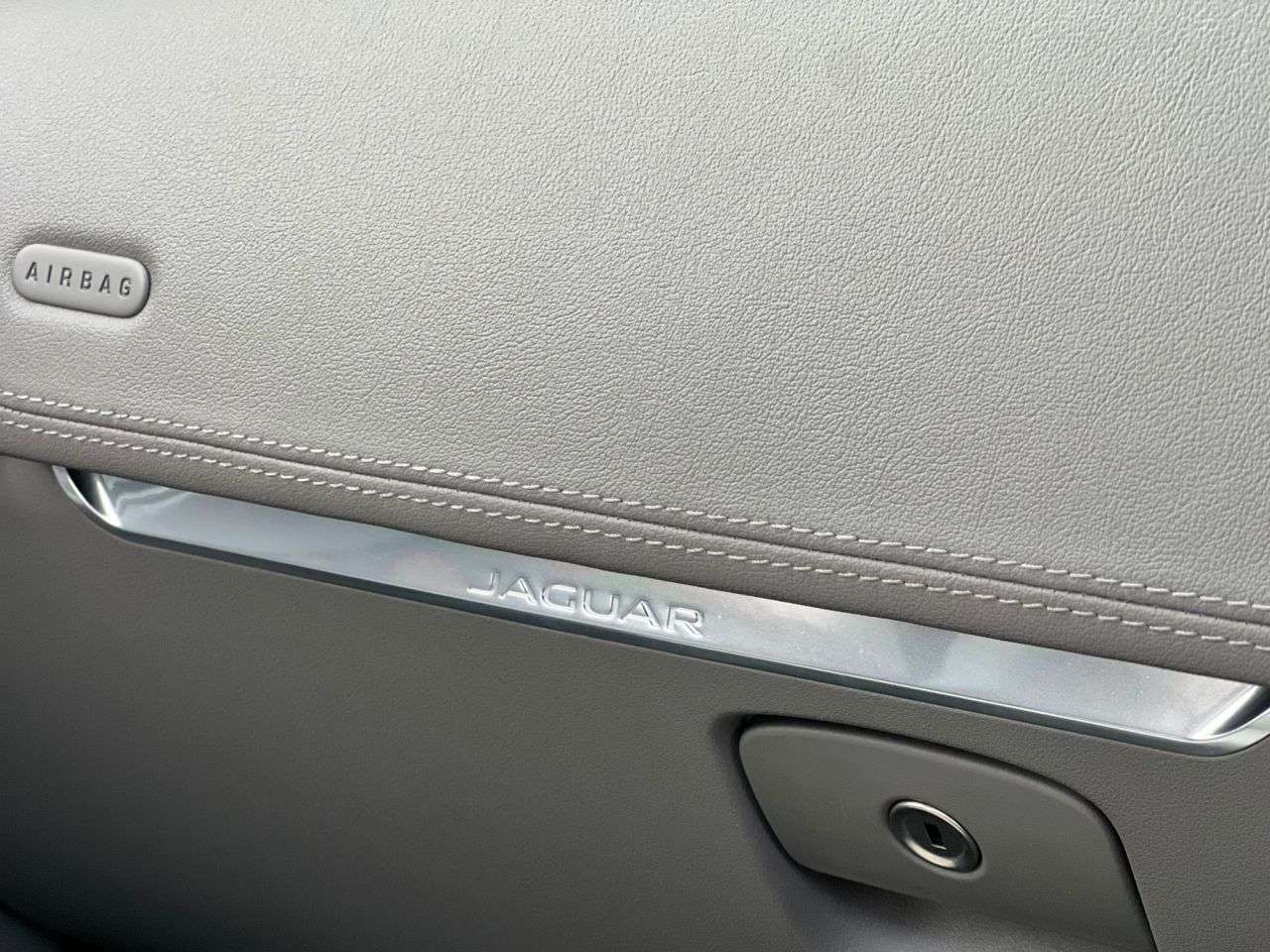 2018 JAGUAR F-PACE 2018 JAGUAR F-PACE