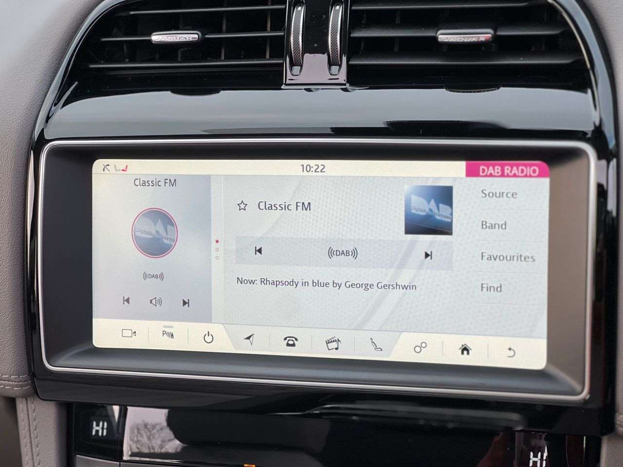 2018 JAGUAR F-PACE 2018 JAGUAR F-PACE