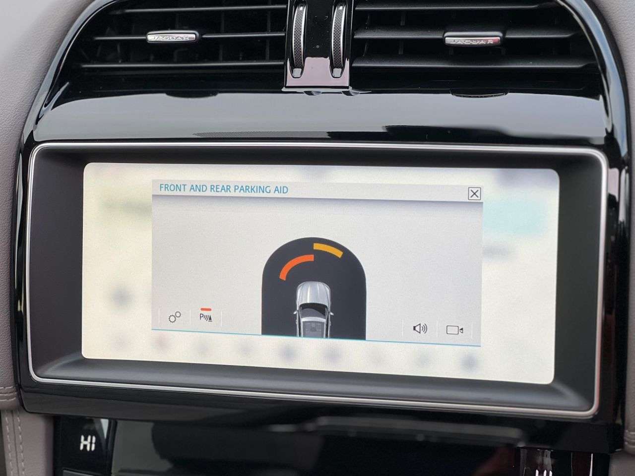 2018 JAGUAR F-PACE 2018 JAGUAR F-PACE