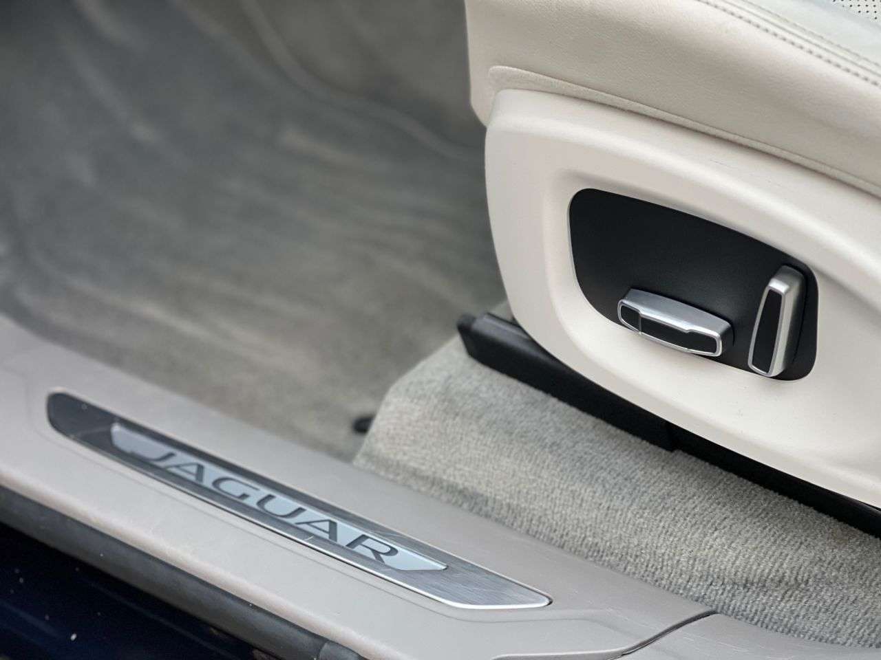 2018 JAGUAR F-PACE 2018 JAGUAR F-PACE