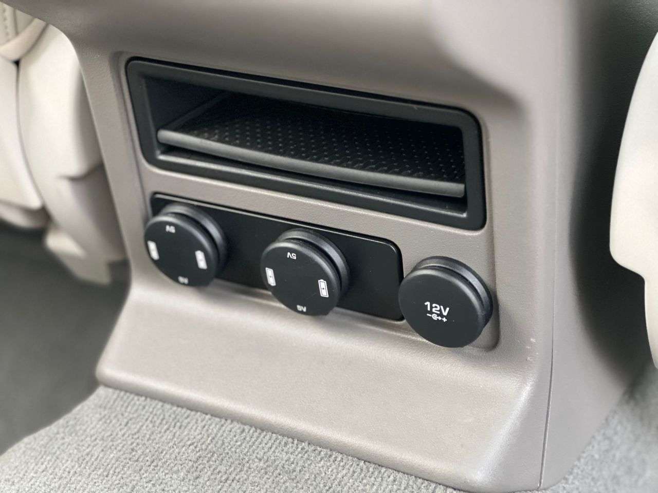 2018 JAGUAR F-PACE 2018 JAGUAR F-PACE