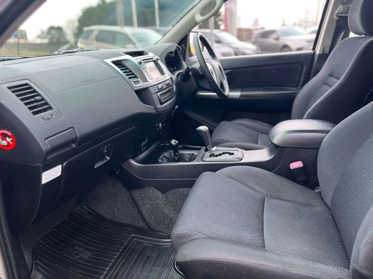 2014 TOYOTA HI-LUX 2014 TOYOTA HI-LUX