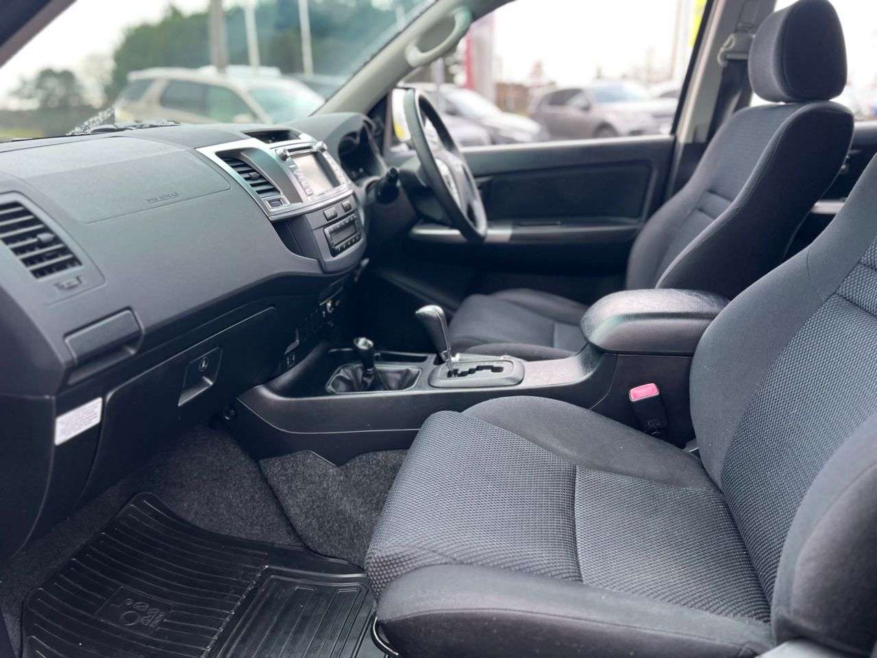 2014 TOYOTA HI-LUX 2014 TOYOTA HI-LUX