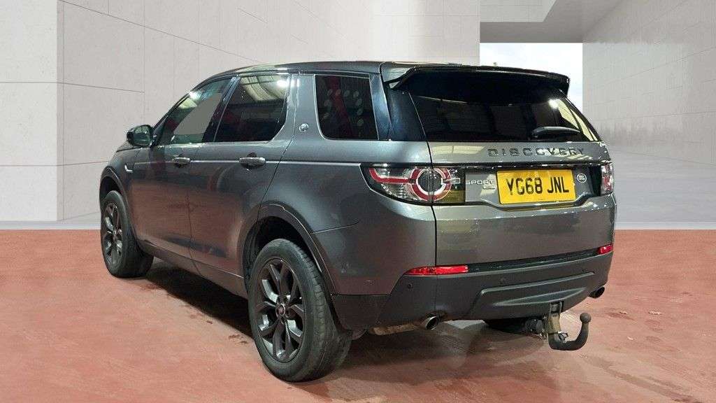 A 2018 LAND ROVER DISCOVERY SPORT 2.0 TD4 Landmark SUV 5dr Diesel Auto 4WD Euro 6 (s/s) (180 ps) A 2018 LAND ROVER DISCOVERY SPORT 2.0 TD4 Landmark SUV 5dr Diesel Auto 4WD Euro 6 (s/s) (180 ps)
