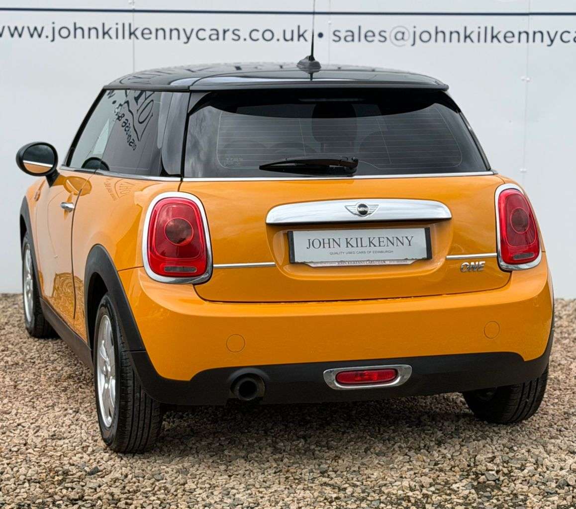 A 2015 MINI HATCH 1.2 One Hatchback 3dr Petrol Manual Euro 6 (s/s) (102 ps) A 2015 MINI HATCH 1.2 One Hatchback 3dr Petrol Manual Euro 6 (s/s) (102 ps)