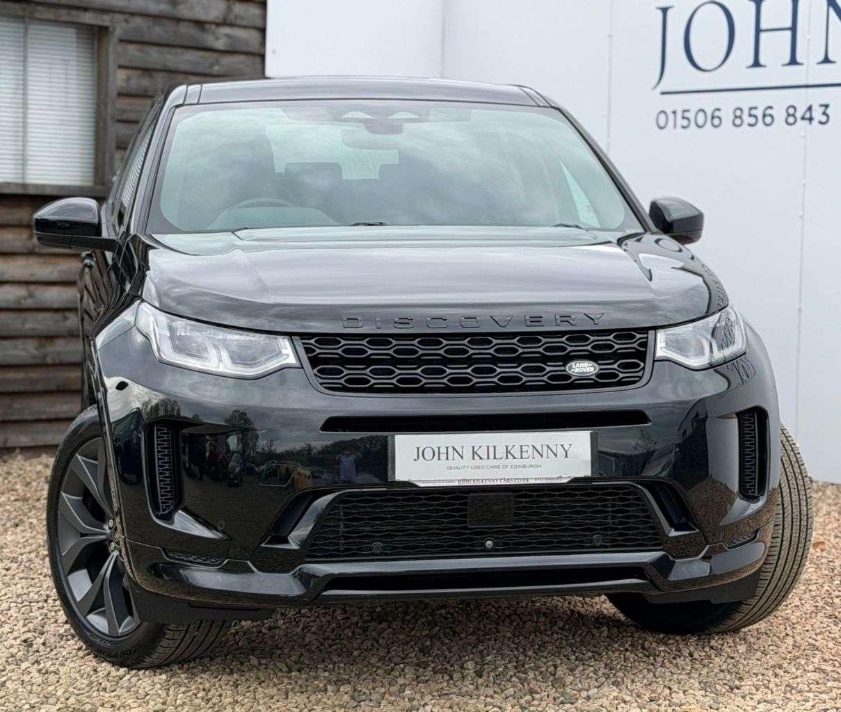 A 2021 LAND ROVER DISCOVERY SPORT 2.0 D200 MHEV R-Dynamic SE SUV 5dr Diesel Auto 4WD Euro 6 (s/s) (204 ps) A 2021 LAND ROVER DISCOVERY SPORT 2.0 D200 MHEV R-Dynamic SE SUV 5dr Diesel Auto 4WD Euro 6 (s/s) (204 ps)