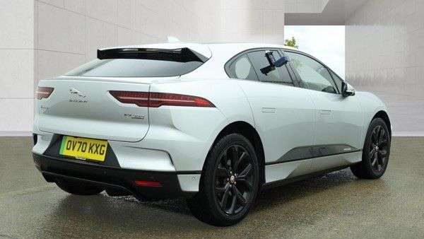 A 2020 JAGUAR I-PACE 400 90kWh HSE SUV 5dr Electric Auto 4WD (400 ps) A 2020 JAGUAR I-PACE 400 90kWh HSE SUV 5dr Electric Auto 4WD (400 ps)