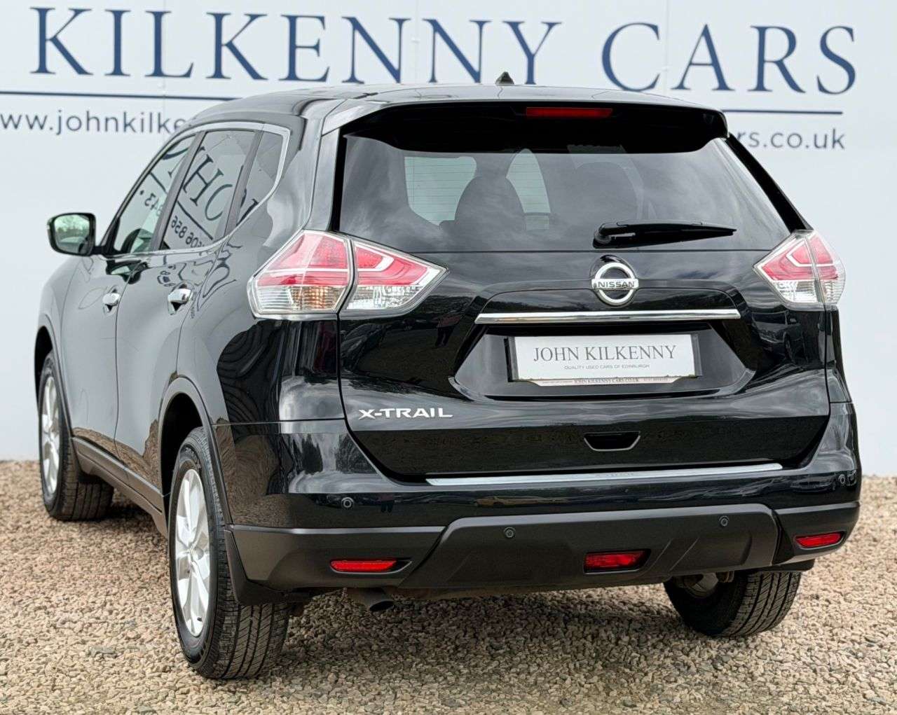 A 2017 NISSAN X-TRAIL 1.6 dCi Acenta SUV 5dr Diesel XTRON Euro 6 (s/s) (130 ps) A 2017 NISSAN X-TRAIL 1.6 dCi Acenta SUV 5dr Diesel XTRON Euro 6 (s/s) (130 ps)