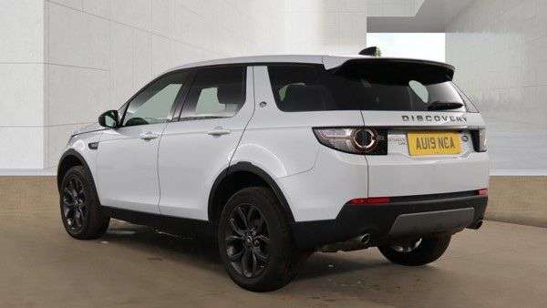 A 2019 LAND ROVER DISCOVERY SPORT 2.0 TD4 Landmark SUV 5dr Diesel Auto 4WD Euro 6 (s/s) (180 ps) A 2019 LAND ROVER DISCOVERY SPORT 2.0 TD4 Landmark SUV 5dr Diesel Auto 4WD Euro 6 (s/s) (180 ps)