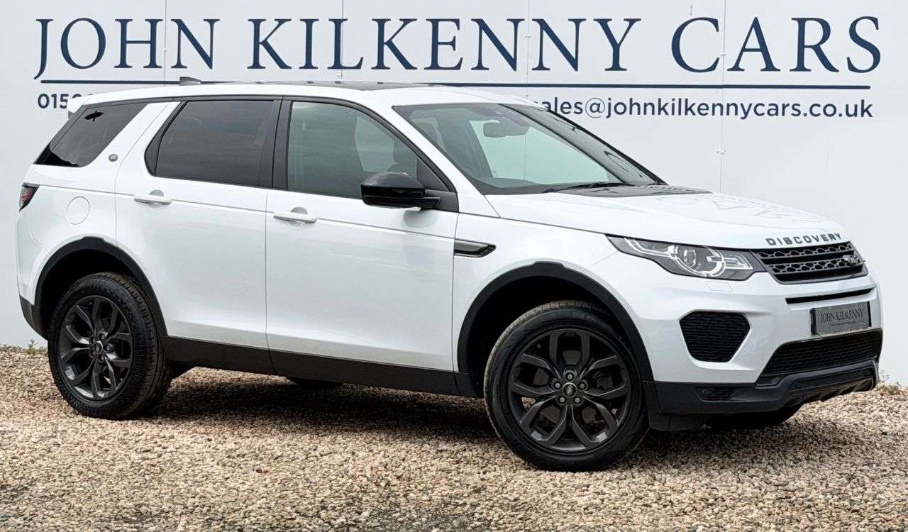 A 2019 LAND ROVER DISCOVERY SPORT 2.0 TD4 Landmark SUV 5dr Diesel Auto 4WD Euro 6 (s/s) (180 ps) A 2019 LAND ROVER DISCOVERY SPORT 2.0 TD4 Landmark SUV 5dr Diesel Auto 4WD Euro 6 (s/s) (180 ps)