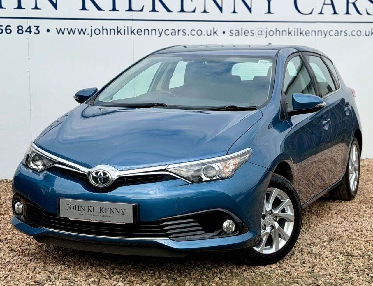 A 2017 TOYOTA AURIS 1.2 VVT-i Icon Hatchback 5dr Petrol Manual Euro 6 (s/s) (116 ps) A 2017 TOYOTA AURIS 1.2 VVT-i Icon Hatchback 5dr Petrol Manual Euro 6 (s/s) (116 ps)