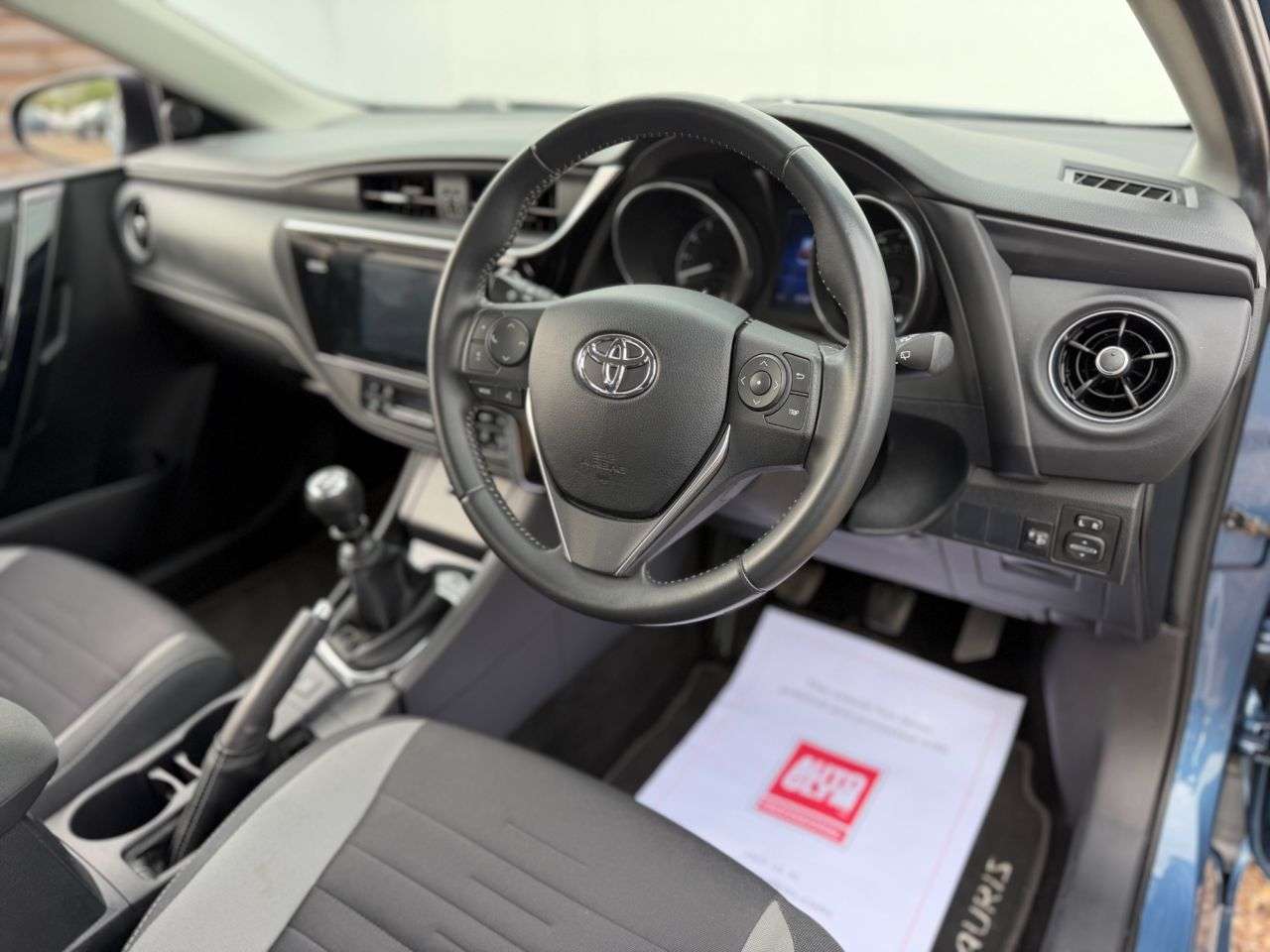 2017 TOYOTA AURIS 2017 TOYOTA AURIS