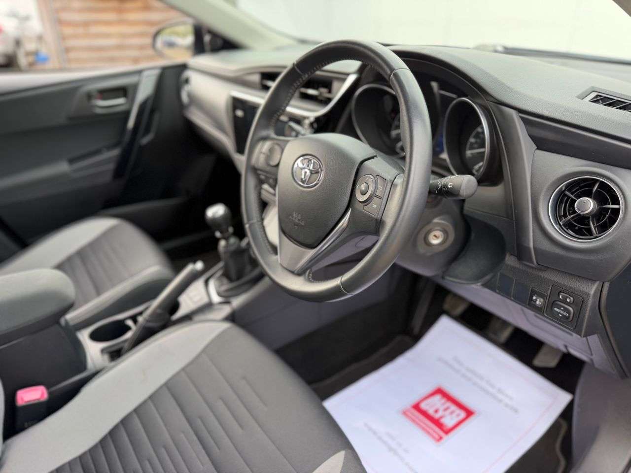 2017 TOYOTA AURIS 2017 TOYOTA AURIS