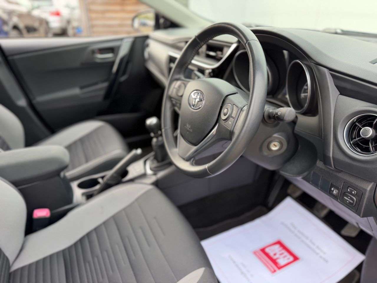 2017 TOYOTA AURIS 2017 TOYOTA AURIS