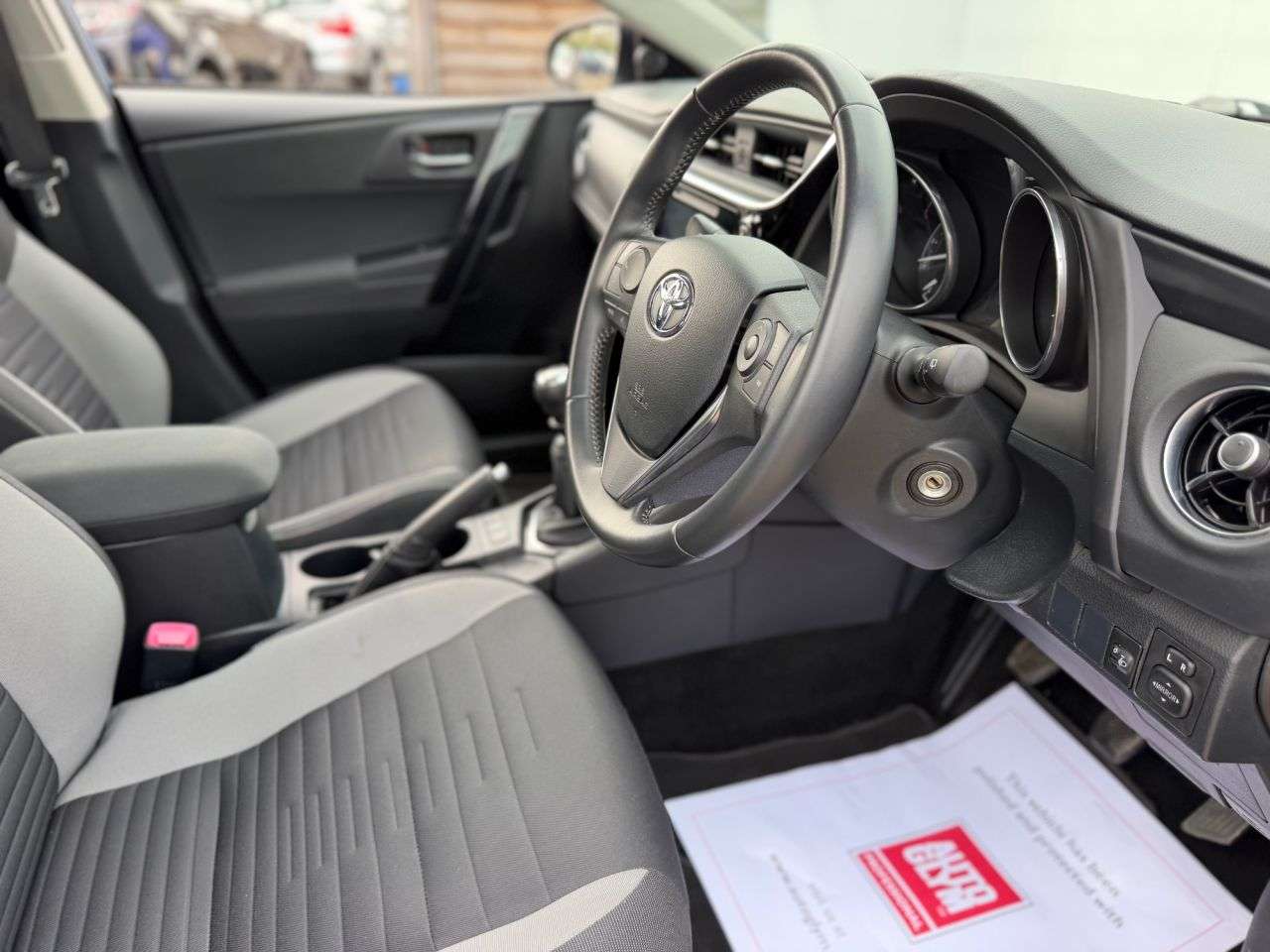 2017 TOYOTA AURIS 2017 TOYOTA AURIS
