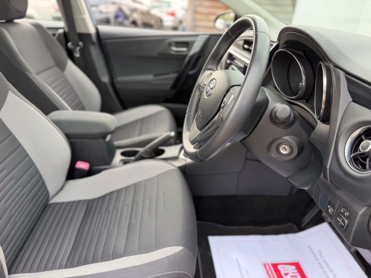 2017 TOYOTA AURIS 2017 TOYOTA AURIS