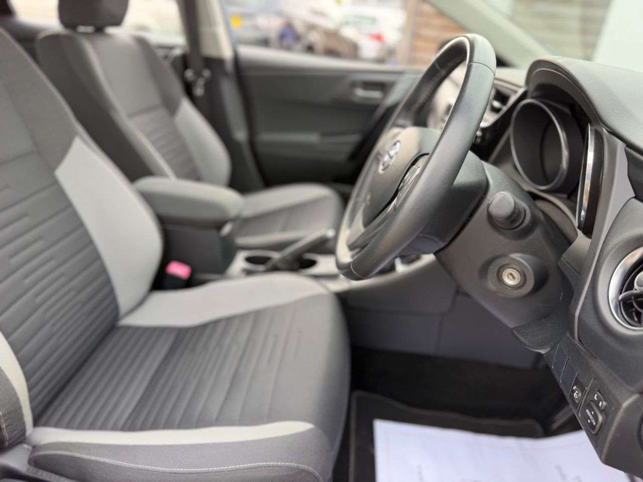 2017 TOYOTA AURIS 2017 TOYOTA AURIS