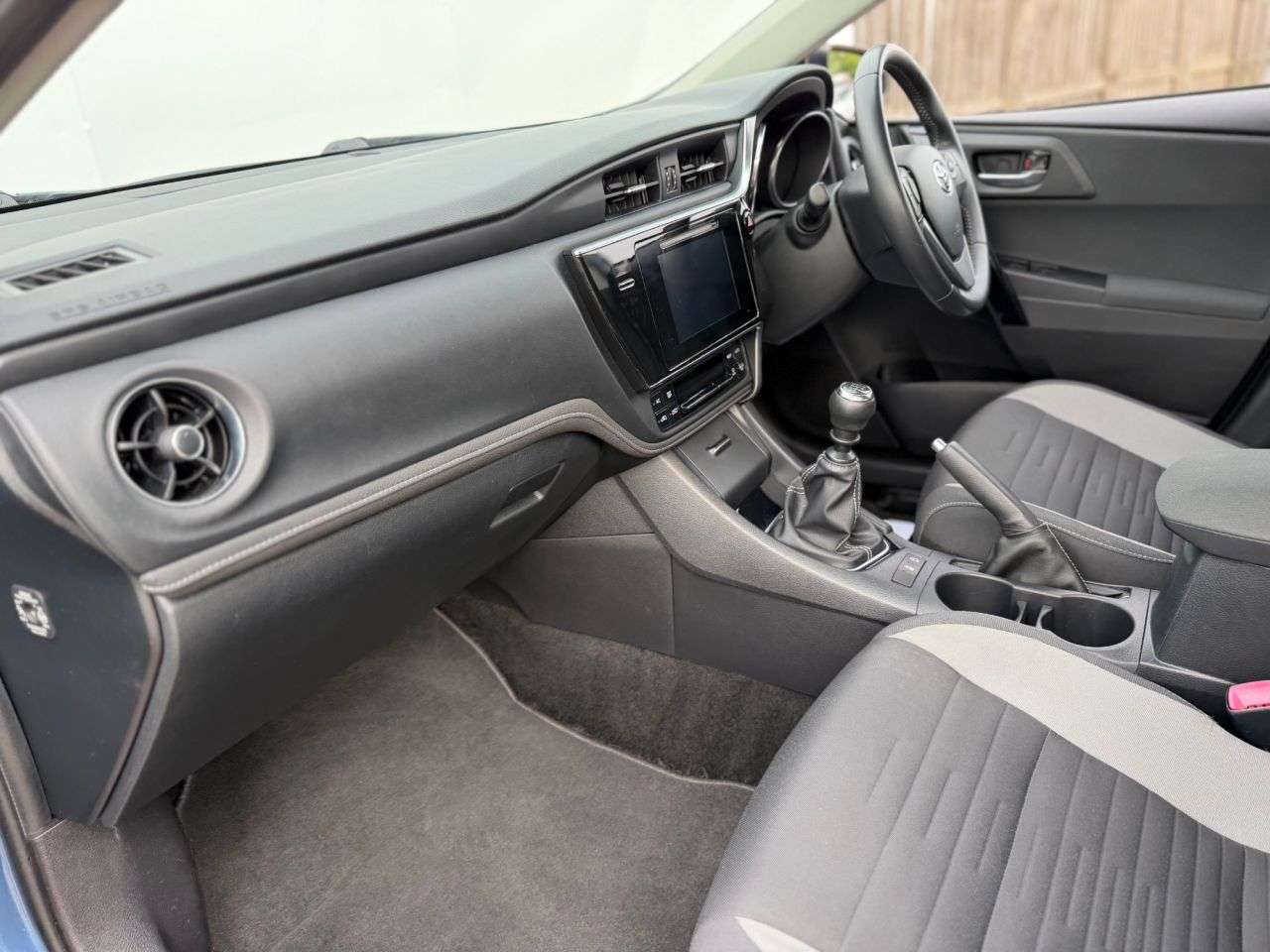 2017 TOYOTA AURIS 2017 TOYOTA AURIS
