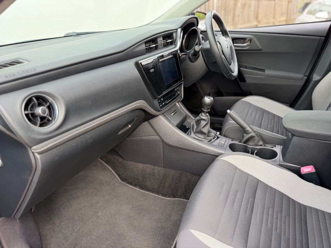 2017 TOYOTA AURIS 2017 TOYOTA AURIS